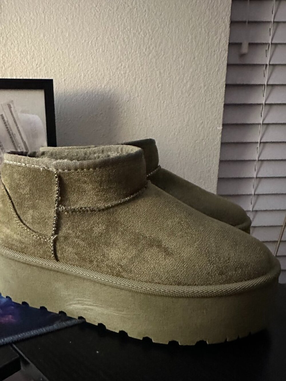 NWT Olivia & Kate Olive Suede Faux-Fur Lined Mini Platform Boots - 6.5